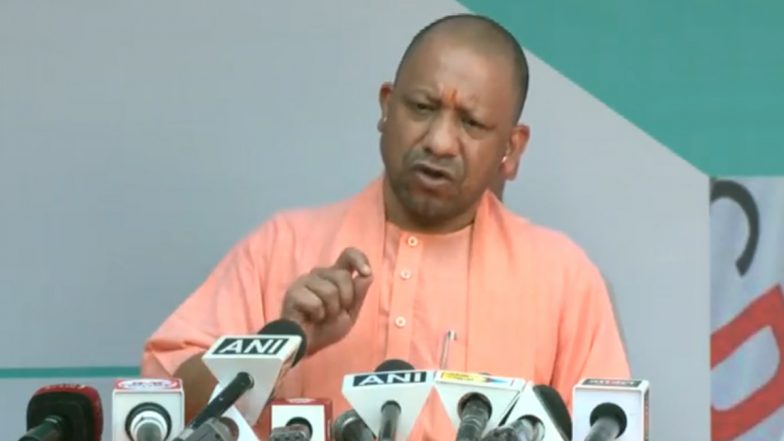वोट बैंक के कारण महर्षि वाल्‍मीकि और संत रविदास की जयंती मनाने से डरती थी सपा : योगी आदित्यनाथ