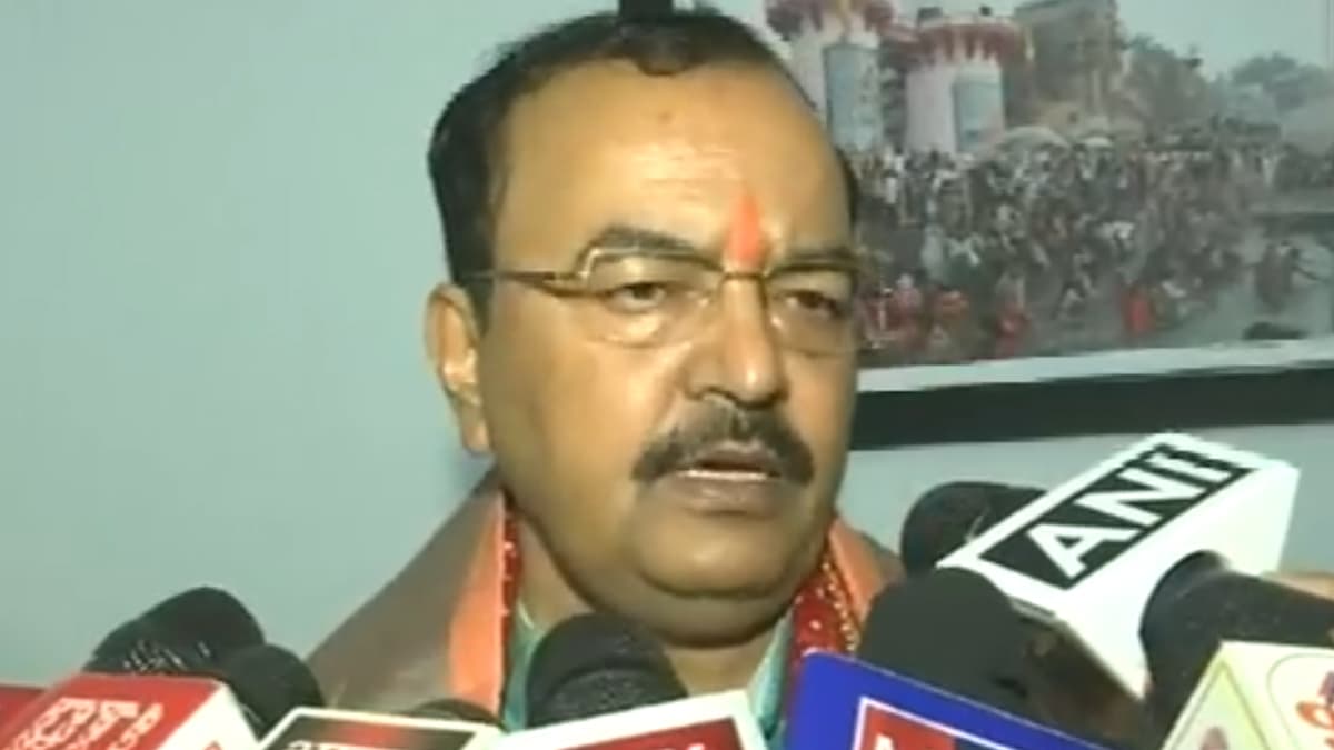 रोज PM मोदी का अपमान करते हैं, देश में बने ठगबंधन के नेता: केशव प्रसाद मौर्य