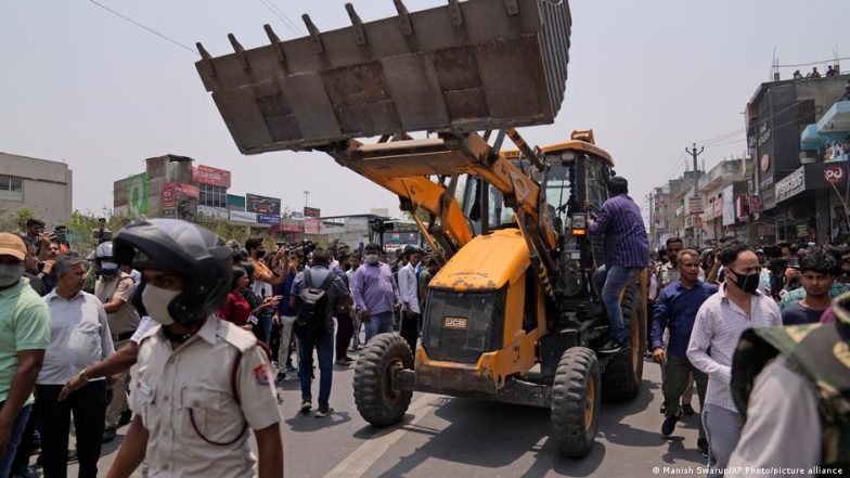 जी20 बैठक के लिए सजी दिल्ली लेकिन उजड़े कई घर
