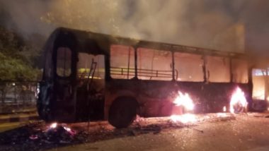 Madhya Pradesh Bus Fire Video: छिंदवाड़ा में बड़ा हादसा होने से टला, बस में आग लगने से धू-धू कर जली, सभी यात्री सुरक्षित
