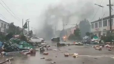 China Tornado Videos: जियांग्सू प्रांत में आए शक्तिशाली तूफान के कारण भारी नुकसान, घरों में लगी आग, कई कारें हुई क्षतिग्रस्त, देखें वीडियो