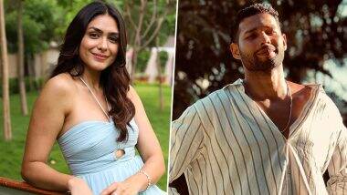 Sanjay Leela Bhansali की आगामी फिल्म में Siddhant Chaturvedi और Mrunal Thakur रोमांटिक अंदाज में आएंगे नजर - रिपोर्ट 