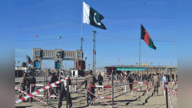 PAK-AFG Border Firing Video: पाकिस्तान और अफगानिस्तान में जंग! तालिबान ने की भारी गोलीबारी, तोरखम बॉर्डर सील