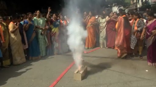 Women Reservation Bill: महिला आरक्षण बिल लोकसभा में पेश होने के बाद तेलंगाना में BJP की महिला कार्यकर्ताओं ने मनाया ख़ुशी- VIDEO