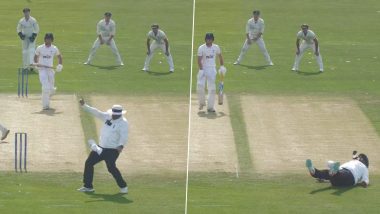 Umpire Hilariously Falls Video: काउंटी चैम्पियनशिप के यॉर्कशायर बनाम डर्बीशायर मैच में गेंद से बचने की कोशिश में गिरे अंपायर, देखें वायरल वीडियो