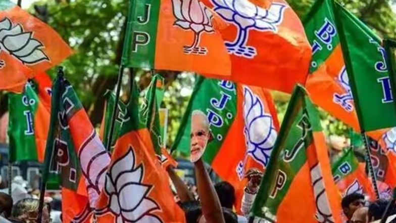 Jharkhand: पूर्व आईएएस अधिकारी समेत कई सेवानिवृत्त अधिकारी भाजपा में शामिल