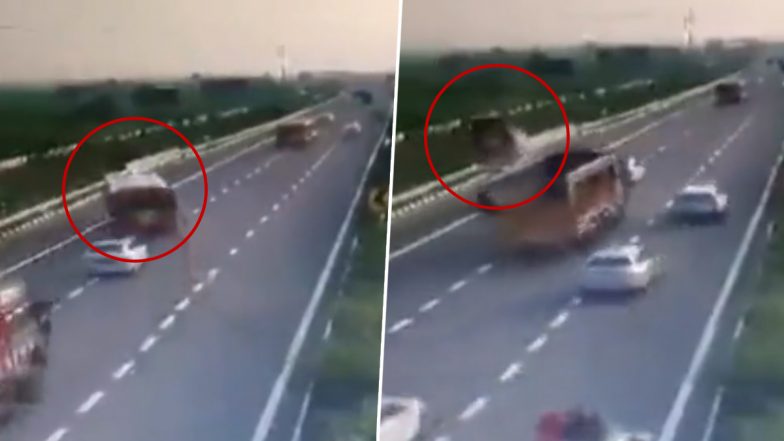 Ghaziabad Bus Accident Video: डिवाइडर तोड़ कर फ्लाईओवर से नीचे गिरी यात्रियों से भरी बस, हादसे का भयावह मंजर कैमरे में हुआ कैद