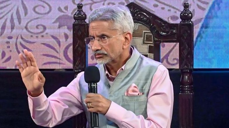 India or Bharat: देश का नाम बदलने की चर्चा पर विदेश मंत्री एस जयशंकर बोले- विरोध करने वाले संविधान पढ़ें | Video