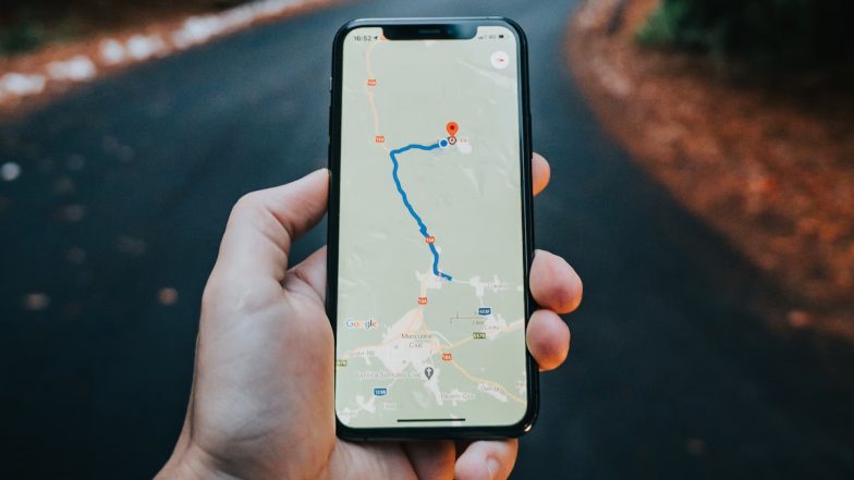 ट्रेन में पिता का फोन और बैग चुराकर भागा चोर, बेटे ने Google Maps के जरिए ऐसे दबोचा