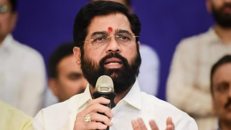 Maharashtra: विपक्षी नेताओं ने बेरोजगारी, पेपर लीक को लेकर राज्य सरकार के खिलाफ प्रदर्शन किया