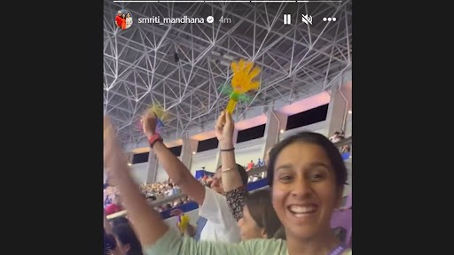 China&nbsp;vs India, Asian Games 2023: चीन&nbsp;के खिलाफ&nbsp;एशियन गेम्स फुटबॉल मैच में भारतीय टीम&nbsp;की हौसलाअफजाई करने पहुंची&nbsp;भारत की महिला क्रिकेटर, देखें Photo