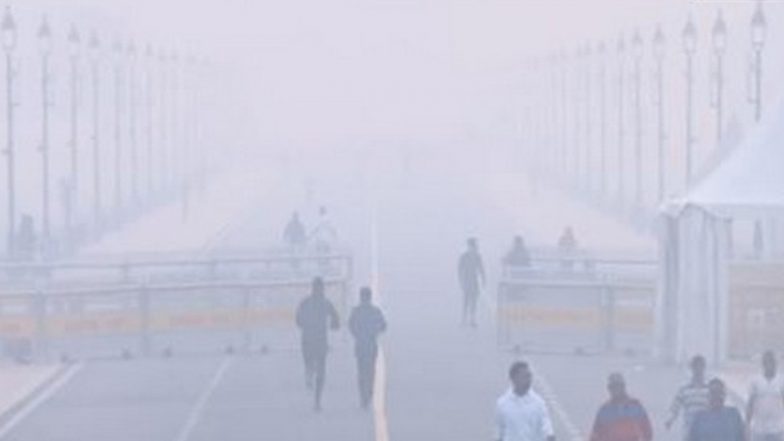 Delhi Air Quality: दिल्ली की वायु गुणवत्ता 306 AQI के साथ 'बहुत खराब' श्रेणी में बनी हुई है