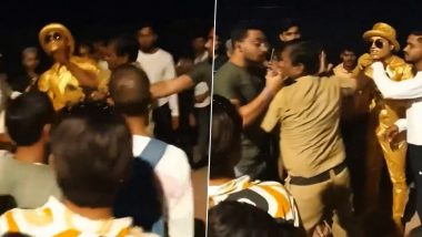 'Golden Man' Manhandled by Police Constable: 'गोल्डन मैन' के साथ मुंबई पुलिस कॉन्स्टेबल ने की बदसलूकी, नशे में सिपाही ने 'द लिविंग स्टैच्यू' को बांद्रा बैंडस्टैंड पर घसीटा, वीडियो वायरल