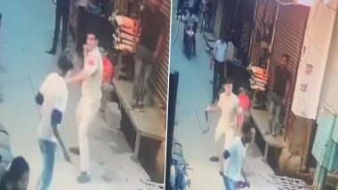 Video: मोबाइल फोन चुराने के बाद दिल्ली पुलिसकर्मी पर ब्लेड से हमला करने वाला व्यक्ति गिरफ्तार, CCTV में हुआ कैद