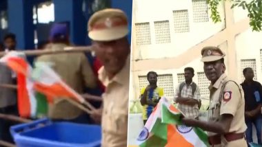 Tricolour Banned In Indian Stadium: चेपॉक स्टेडियम में नहीं ले जानें दिया गया तिरंगा, पुलिसकर्मी ने कूड़ेदान से निकाला भारतीय झंडा, देखें वायरल वीडियो