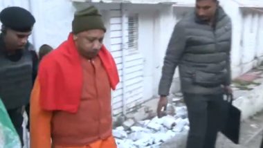 CM Yogi Visits Uttarakhand: सीएम योगी ने बद्रीनाथ धाम में सुंदर नाथ गुफा का दौरा किया और पूजा-अर्चना की, देखें वीडियो