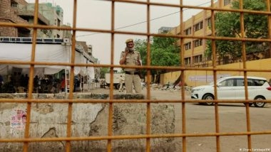 कई पत्रकारों के घरों पर दिल्ली पुलिस का छापा