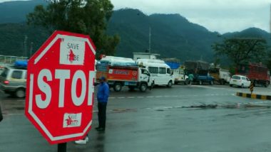 Ramban Landslide: रामबन के कैफेटेरिया मोड़ पर हुआ भारी भूस्खलन, जम्मू-श्रीनगर राष्ट्रीय राजमार्ग किया गया बंद, देखें वीडियो