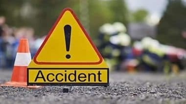 Thane Oil Leak Accident: ठाणे के घोड़बंदर मानपाड़ा ब्रिज पर हादसा, टैंकर से तेल लीक होकर सड़क पर गिरने से 4 लोग जख्मी, देखें वीडियो