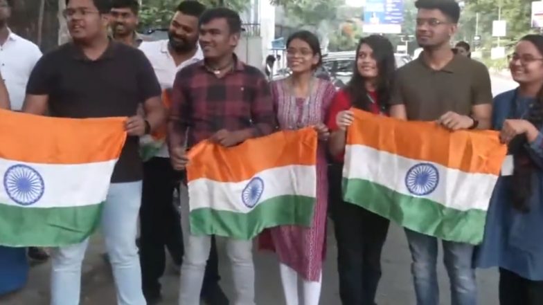 IND vs PAK World Cup 2023: भारत बनाम पाकिस्तान मैच के लिए मैच से पहले नागपुर में टीम इंडिया उत्साह बढ़ा रहे हैं प्रशंसक, देखें वीडियो
