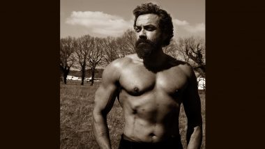 Bobby Deol Shares Shirtless Picture: बॉबी देओल ने इंस्टाग्राम पर शेयर की शर्टलेस तस्वीर, उनकी फिटनेस ने सोशल मीडिया पर लगाई आग (View Pic)