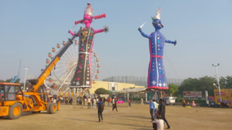 Dussehra 2023: नोएडा स्टेडियम में रावण दहन की तैयारी पूरी, चप्पे-चप्पे पर पुलिस की तैनाती, CCTV से रखी जा रही है नजर