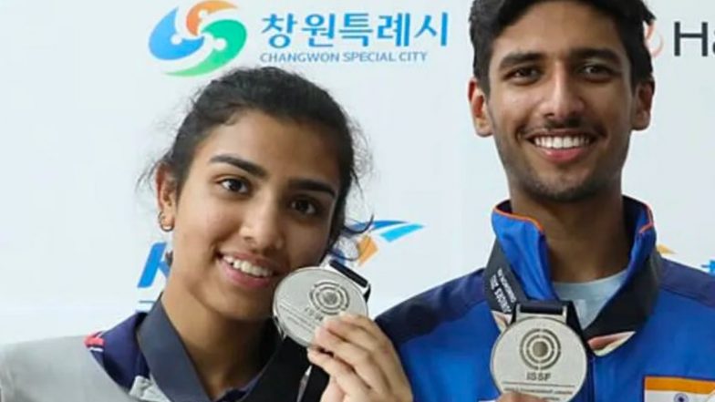 Asian Shooting Championships 2023: एशियाई शूटिंग चैंपियनशिप के 10 मीटर एयर राइफल मिक्स्ड टीम स्पर्धा में रमिता जिंदल, दिव्यांश सिंह पंवार ने हासिल किया सिल्वर मेडल