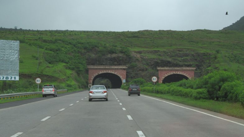 Mumbai-Pune Expressway Block Today: मुंबई-पुणे एक्सप्रेसवे पर सफ़र करने वालों को आज हो सकती है दिक्कत, दोपहर 12 से 2 बजे तक रहेगा बंद, जानें वजह