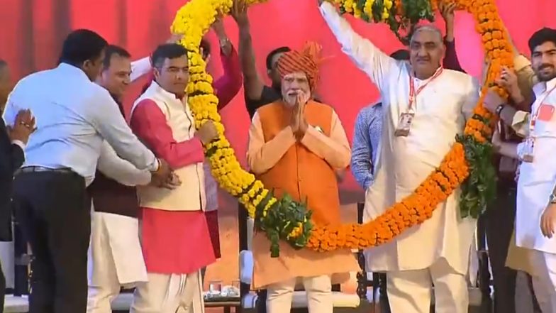Ravan Dahan by PM Modi at DDA Ground Live Streaming: पीएम मोदी द्वारका सेक्टर 10 की रामलीला में हुए शामिल, प्रधानमंत्री के हाथों होगा रावण का दहन, यहां देखें Live