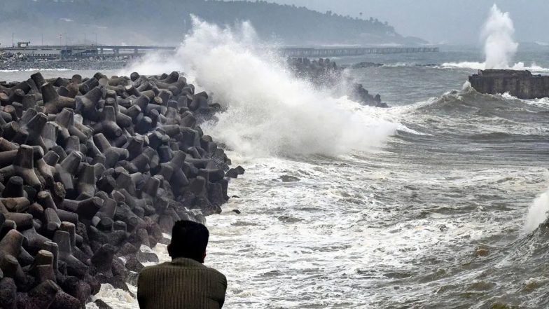 Cyclone Tej Alert In Mumbai: चक्रवात 'तेज' को लेकर मुंबई में अलर्ट, अगले 2 दिन महत्वपूर्ण