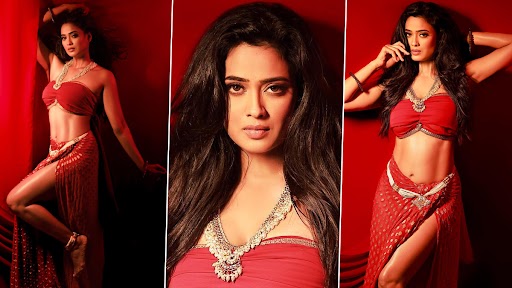 Shweta Tiwari ने देसी आउटफिट में फ्लॉन्ट किए सेक्सी कर्व्स, एक्ट्रेस का किलर अवतार बढ़ा रहा सोशल मीडिया का पारा (See Pics)