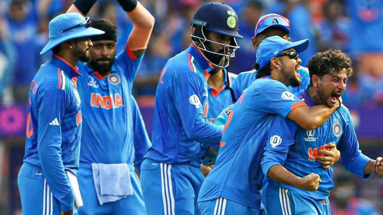 Fans Funny Memes After Pakistan Poor Batting: आईसीसी विश्व कप मैचमें पाकिस्तान की बल्लेबाजी कॉलेप्स होने के बाद फैंस ने दिया प्रतिक्रिया, देखें मजेदार मीम्स