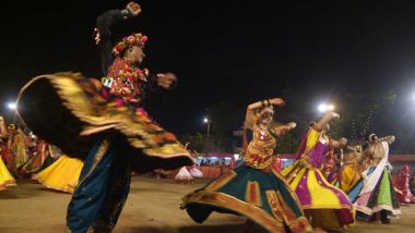 Heart Attack During Garba: गुजरात में गरबा खेलते हुए 24 घंटे में 10 लोगों की हार्ट अटैक से मौत, एक्सपर्ट्स ने दी चेतावनी