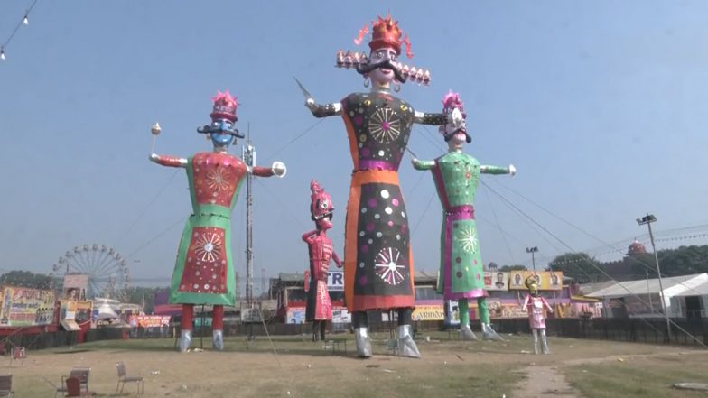 Dussehra 2023: 'सनातन से जो टकराएगा चूर चूर हो जाएगा' दिल्ली के लाल किला मैदान में रावण दहन के साथ फूंका जाएगा सनातन विरोधियों का पुतला | Video