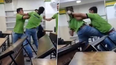 Fight in Classroom Video: क्लासरूम में सीनियर और जूनियर के बीच हुई मारपीट, देखें वीडियो