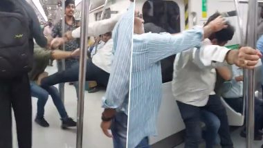 Delhi Metro Fight Video: दिल्ली मेट्रो में यात्रियों के बीच झड़प के दौरान लात-घूंसे चले, वीडियो वायरल