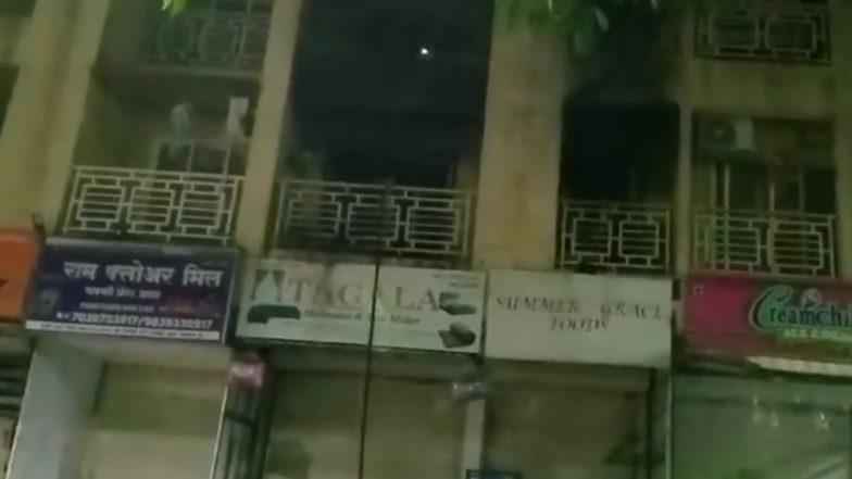 Mumbai Building Catches Fire: ठाणे के घोड़बंदर रोड पर इमारत की पहली मंजिल पर लगी भीषण आग, एक परिवार के दो लोगों की मौत