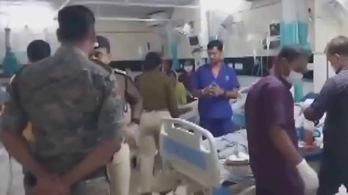 Blast in Bihar: बिहार के बेगूसराय में ब्लास्ट, खंडहरनुमा घर में हुए विस्फोट में 6 बच्चे जख्मी- Video