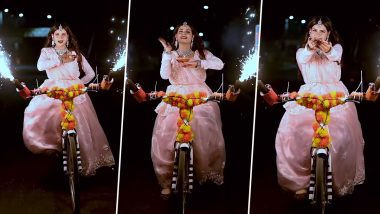 Viral Video: हाथ में दीया लेकर साइकिल पर डांस करके लड़की ने उड़ाए लोगों के होश, दिल जीतने वाला वीडियो हुआ वायरल