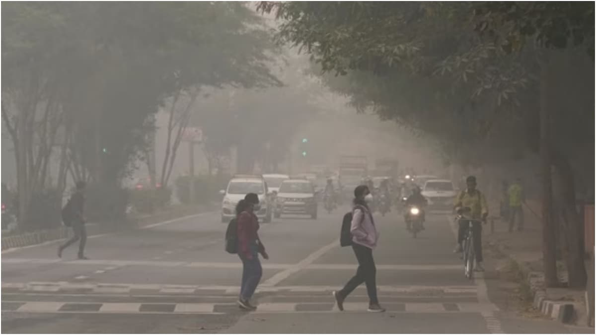 Delhi Air Pollution: हर तरफ धुंध, दिल्ली की आबोहवा फिर हुई गंभीर, जानें कब मिलेगी राहत