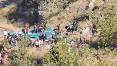 J&K Road Accident: जम्मू-कश्मीर में बस खाई में गिरने से मरने वालों का आंकड़ा 36 पहुंचा