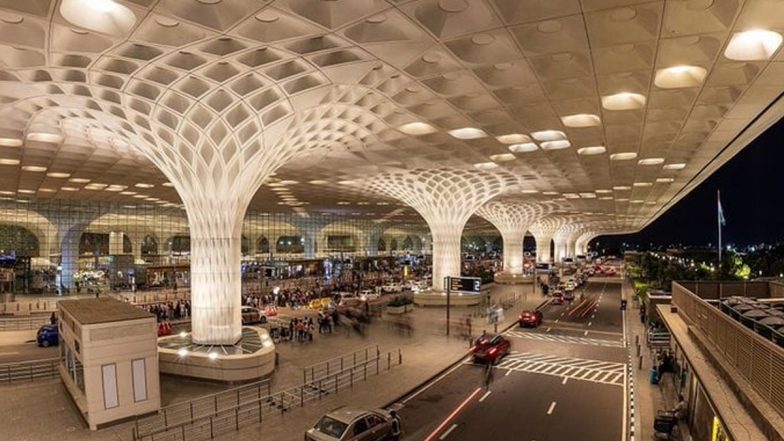 Mumbai Airport Threat Call: मुंबई इंटरनेशनल एयरपोर्ट को ईमेल भेज उड़ाने की धमकी देने का आरोप, ATS ने तिरुवनंतपुरम से शख्स को हिरासत में लिया