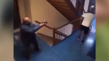 Murder Video: छोटी सी बहस पर पड़ोसी ने बाप-बेटे को मारी गोली, हत्या का दिल दहला देने वाला वीडियो वायरल