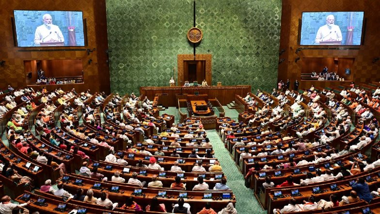 Parliament Winter Session: संसद के शीतकालीन सत्र को लेकर सरकार ने 2 दिसंबर को बुलाई सर्वदलीय बैठक, विपक्ष से मांगा सहयोग