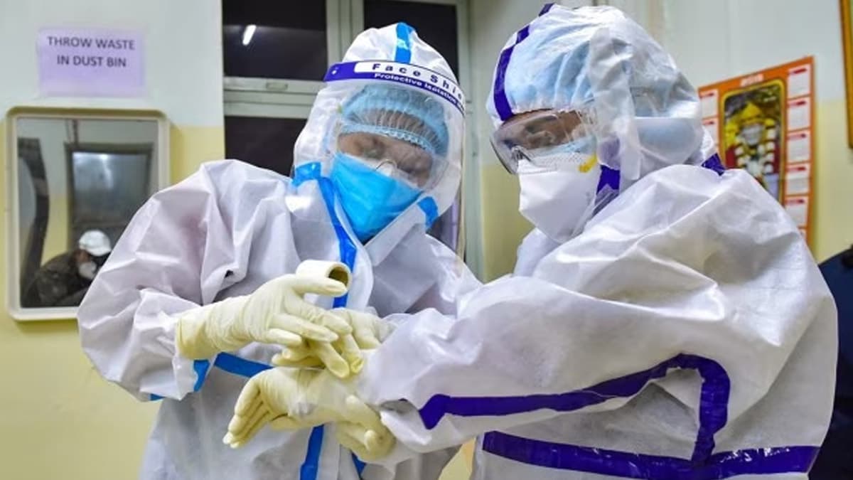 Mycoplasma Pneumonia: भारत में नहीं हैं चीन में फैल रहे माइकोप्लाज्मा निमोनिया के मरीज, सरकार ने बताया क्या है सच