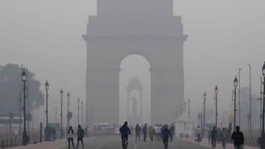 Delhi Pollution: जहरीली हवा में सांस लेने को मजबूर, जल्द नहीं मिलने वाली है प्रदूषण से राहत; आज इतना है AQI