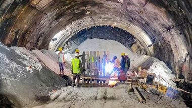 Uttarakhand Tunnel Rescue Operation Update: सुरंग में फंसे श्रमिकों को बचाने की तैयारी अंतिम चरण में, बाहर आने की जगी उम्मीद
