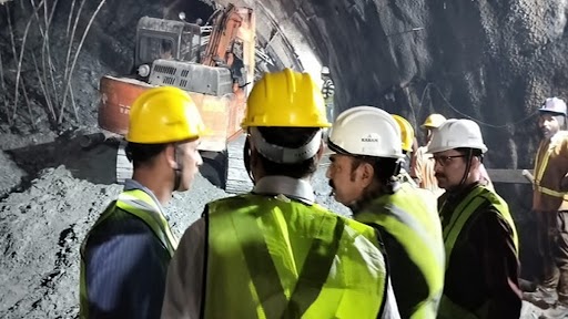यमुनोत्री राष्ट्रीय राजमार्ग पर सुरंग का हिस्सा ढहा, 36 श्रमिक अंदर फंसे