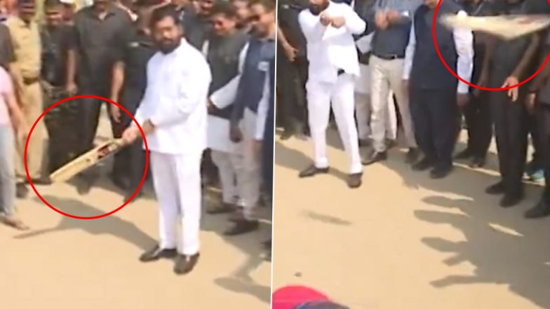 CM Eknath Shinde Batting: सीएम एकनाथ शिंदे ने बल्ला थाम लगाने गए छक्का, फिर हुआ कुछ ऐसा जिसे देख आप भी हो जाएंगे हैरान