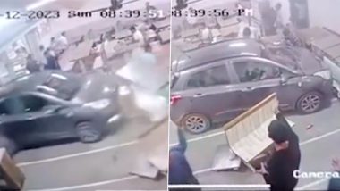 Car Accident In Restaurant Video: नवसारी में ड्राइवर की लापरवाही से हुआ बड़ा हादसा, होटल में खाना खा रहे ग्राहकों पर चढ़ा दी कार; देखें चौंका देने वाला वीडियो